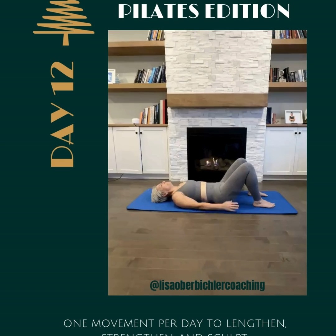 🎄 Day 12 of the 24 Days of Fitmas – Pilates Style!
Today’s move: The Advanced Oblique Twist-Up (aka: “the move that makes you question your life choices… but in a good way.”)

Let’s be honest — your obliques don’t get nearly enough love. They’re the unsung heroes of your core… the ones quietly holding you together every time you twist to grab your coffee, load groceries into the trunk, or swivel dramatically when someone calls your name across the gym.

Strengthening them helps with:
✨ Better posture (goodbye slouching elf vibes)
✨ A stronger, safer low back
✨ More defined waistline (yes, please!)
✨ Stability for daily movements — especially the holiday “pivot-and-grab-another-cookie” motion

But today’s exercise?
⚠️ NOT for beginners.
If your core says “nope,” listen to it. This move is spicy — like “holiday jalapeño” spicy. Keep it controlled, keep it slow, keep your form sharp. Your obliques will thank you… eventually. 😉

🎅 Festive Reminder: You’re halfway through Fitmas! Keep showing up, shining bright, and getting stronger with every rep.

✨ Keep joking. Keep moving. Keep sleighing.

#24DaysOfFitmas #PilatesStyle #ObliqueStrength #AdvancedPilates #CoreOnFire #HolidayFitChallenge #PilatesWithLisa #StrongerEveryDay #SleighTheSeason #lisaoberbichlercoaching